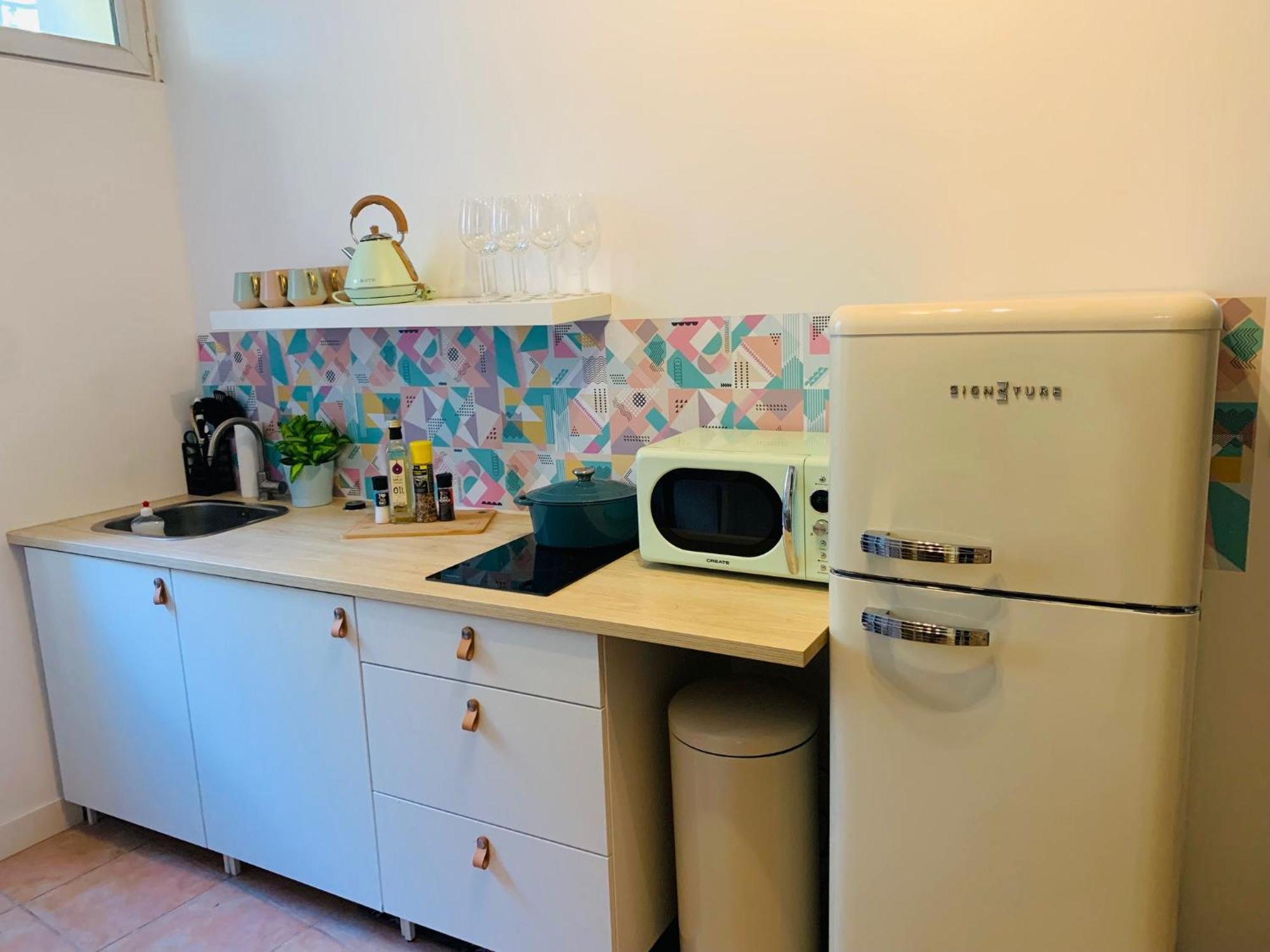Cosy Studio Design With Modern Bathroom Vaureal ภายนอก รูปภาพ